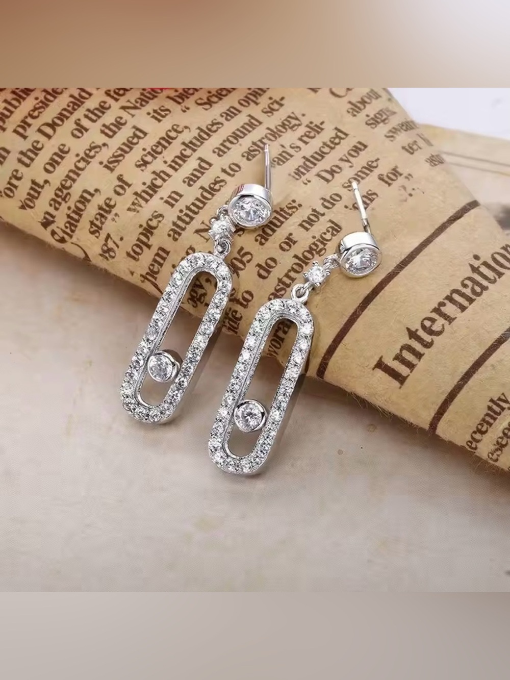 18K White Gold Geometrical Link Paperclip Move Diamond Drop Dangle Earrings